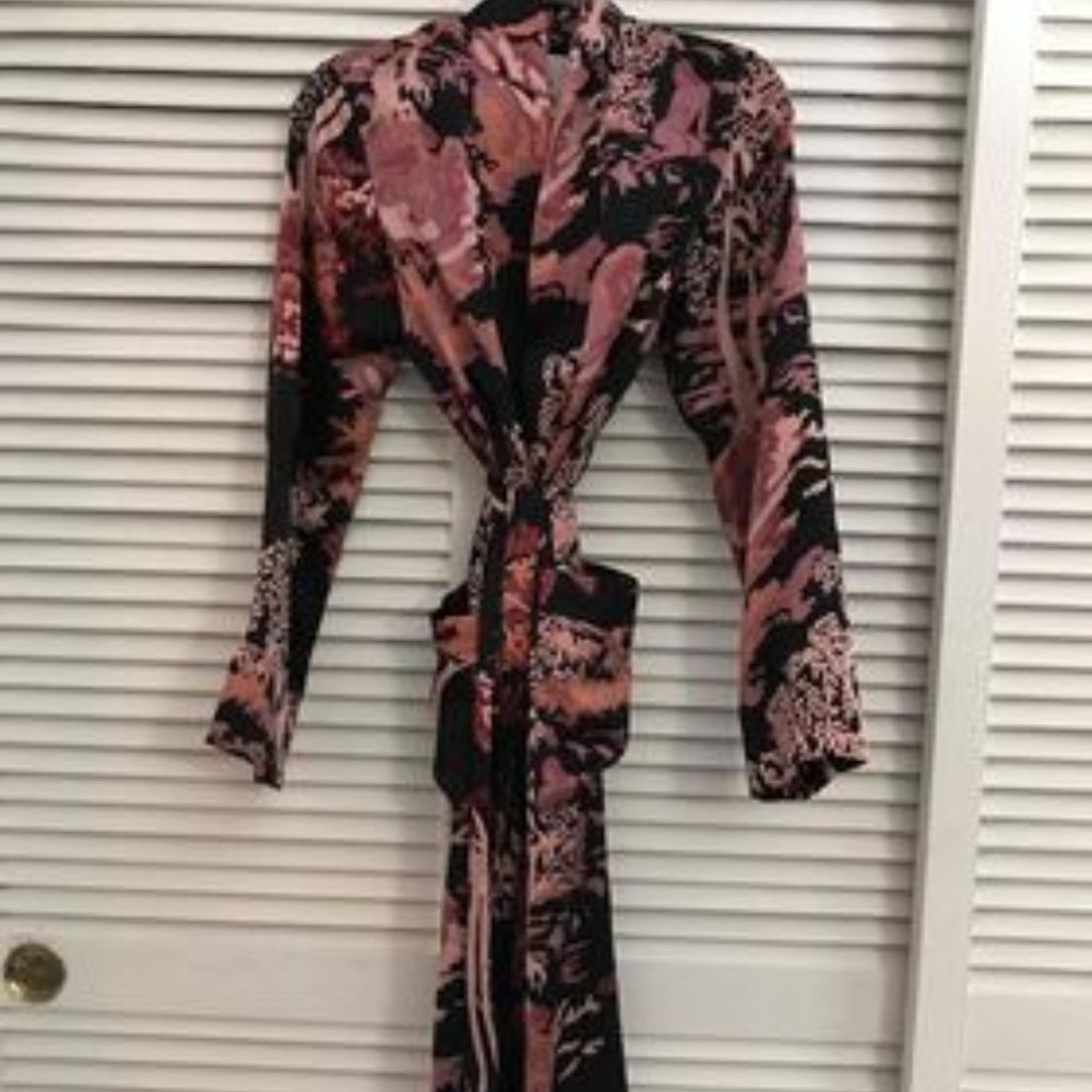 100% Silk Aritzia Kimono